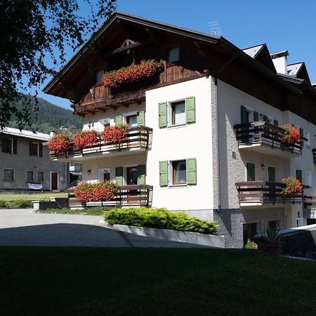 Casa Le Rondini Apartment Valdisotto Exterior photo